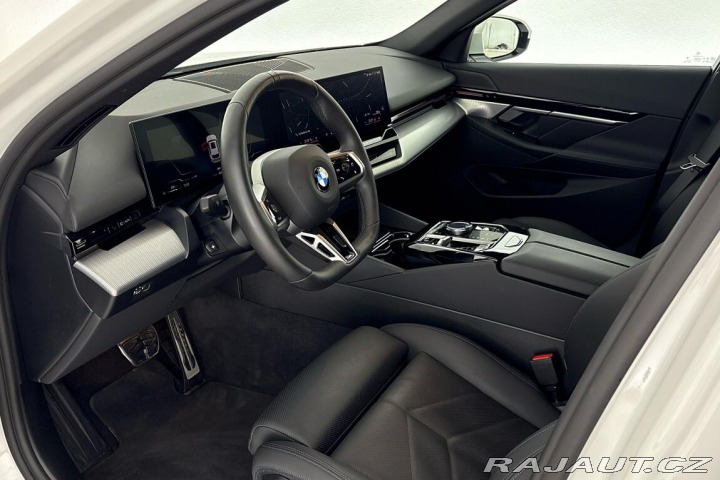 BMW 5 řady 5 Touring | 530e xDr 2025