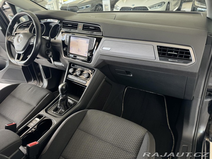 Volkswagen Touran 2,0TDI DSG*110kW*Tažné*7M 2017