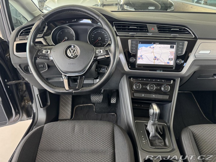Volkswagen Touran 2,0TDI DSG*110kW*Tažné*7M 2017