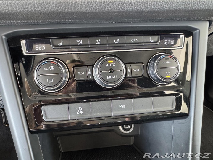 Volkswagen Touran 2,0TDI DSG*110kW*Tažné*7M 2017
