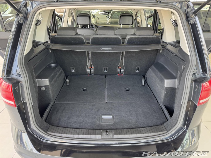 Volkswagen Touran 2,0TDI DSG*110kW*Tažné*7M 2017