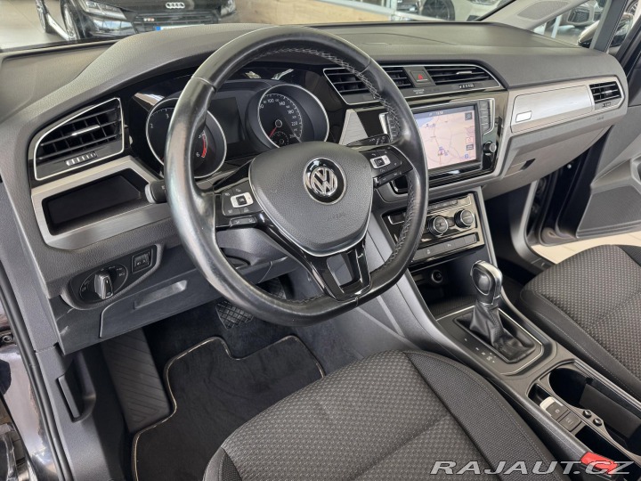 Volkswagen Touran 2,0TDI DSG*110kW*Tažné*7M 2017