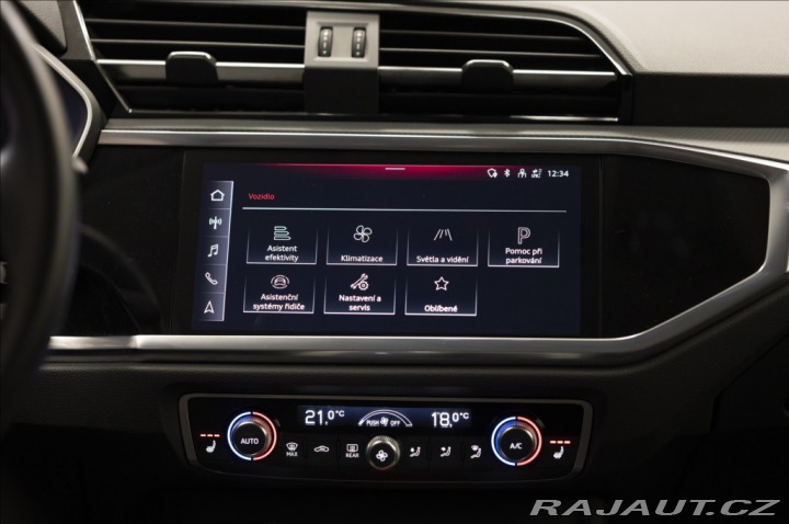 Audi Q3 1,5 35 TFSI S-LINE NAVI V 2022