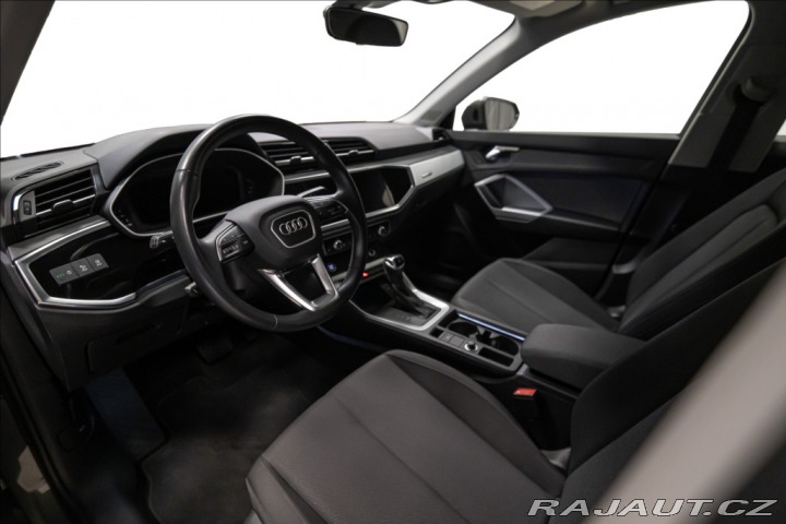 Audi Q3 1,5 35 TFSI S-LINE NAVI V 2022