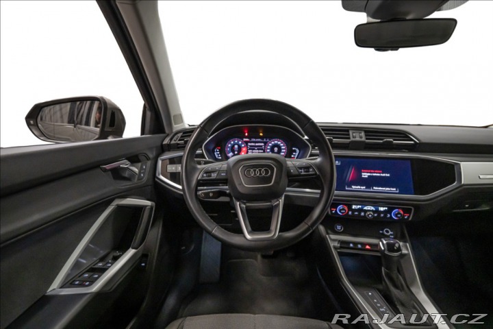 Audi Q3 1,5 35 TFSI S-LINE NAVI V 2022