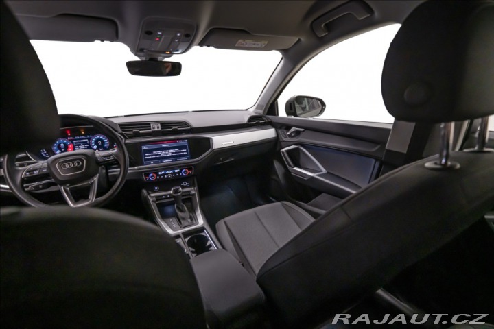 Audi Q3 1,5 35 TFSI S-LINE NAVI V 2022