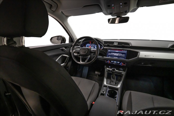 Audi Q3 1,5 35 TFSI S-LINE NAVI V 2022