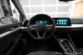 Volkswagen Golf 1,5 eTSI DSG KAMERA VÝHŘE 2023
