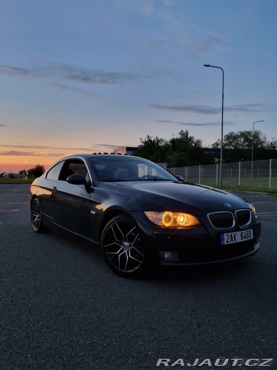 BMW 3 2,5   E92 325i automat 1800