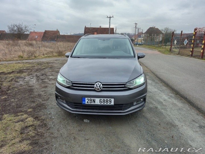 Volkswagen Touran 2,0   TDI Panorama 1800