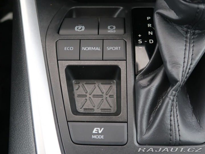 Toyota RAV4 2.5Hybrid,CZ,1Maj,Comfort 2023