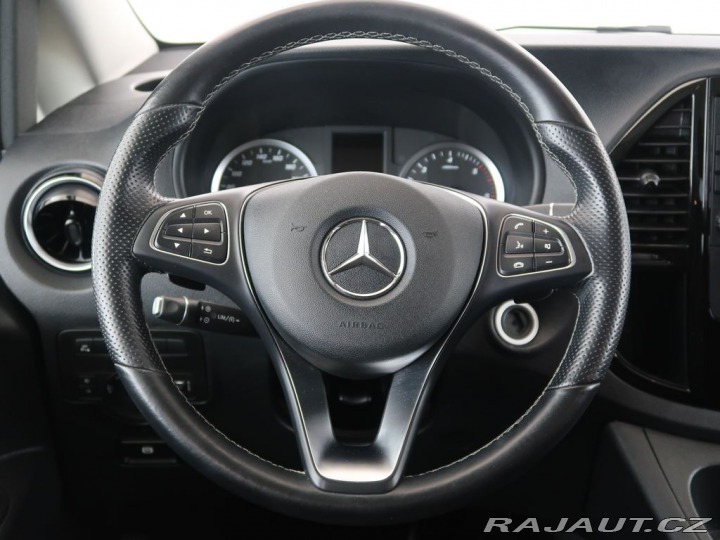 Mercedes-Benz Vito 2.0CDI,1Maj,FamilyTourerL 2021