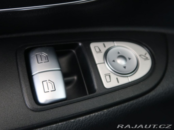 Mercedes-Benz Vito 2.0CDI,1Maj,FamilyTourerL 2021