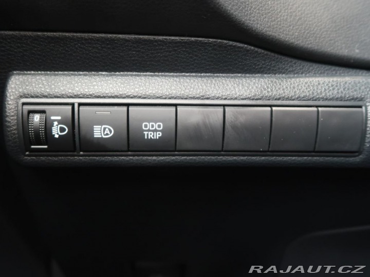Toyota Corolla 1.5VVT-i,CZ,1Maj,Comfort 2024