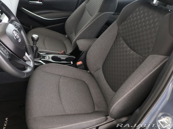 Toyota Corolla 1.5VVT-i,CZ,1Maj,Comfort 2024