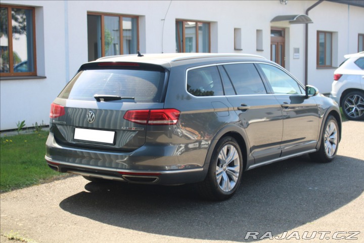 Volkswagen Passat 2,0 TSi Alltrack Highline 1800
