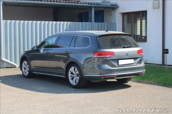 Volkswagen Passat 2,0 TSi Alltrack Highline 1800