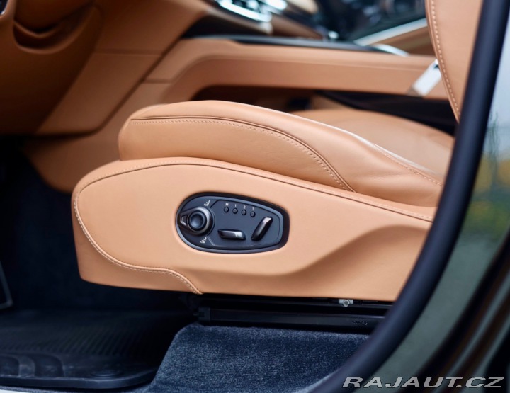 Aston Martin DBX 707, 4.0 V8 707PS | Mino 2025
