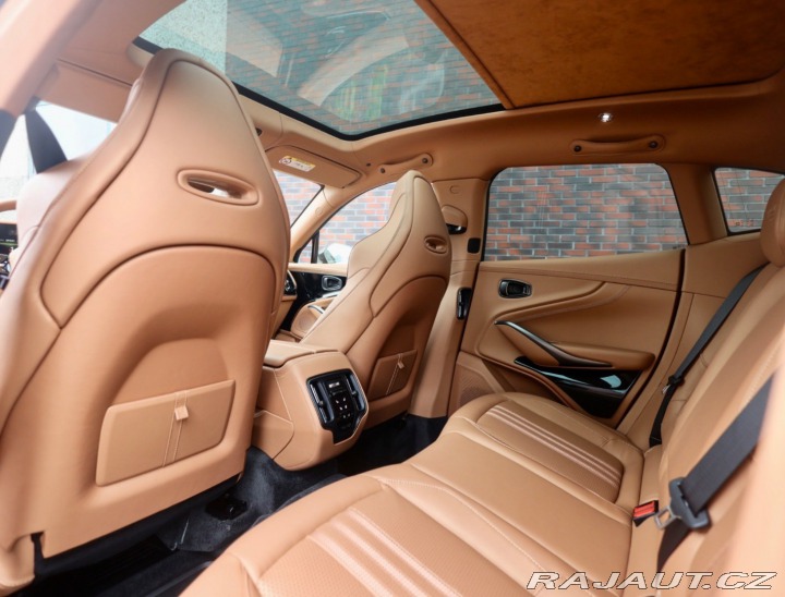 Aston Martin DBX 707, 4.0 V8 707PS | Mino 2025