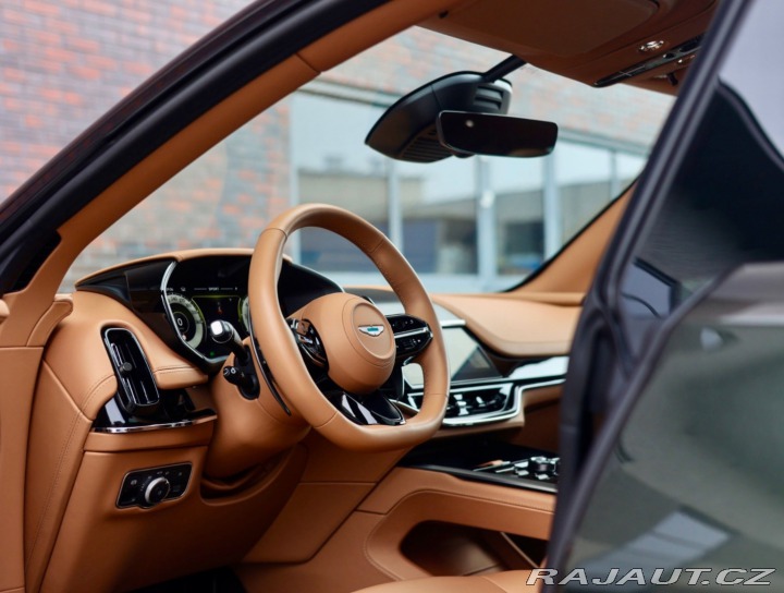 Aston Martin DBX 707, 4.0 V8 707PS | Mino 2025