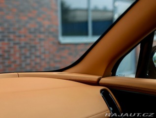 Aston Martin DBX 707, 4.0 V8 707PS | Mino 2025