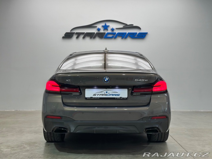 BMW 5 545e xDrive M Sport / La 2021