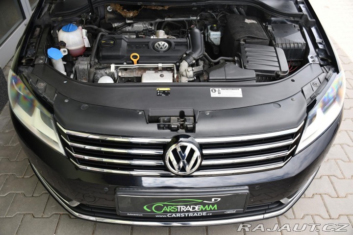 Volkswagen Passat 1.4TSi NAVI VÝHŘEV PDC 2014