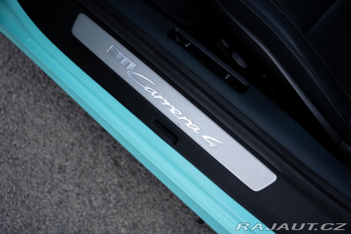 Porsche 911 Carrera 4 2020