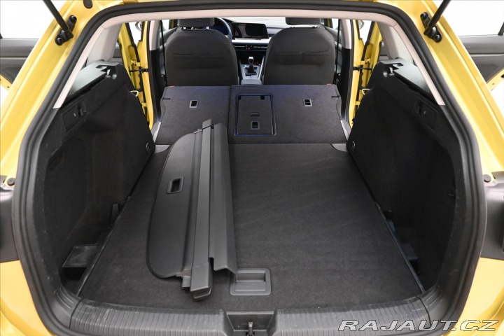 Volkswagen Golf 1,5 TSI 96kW Life Záruka 2024