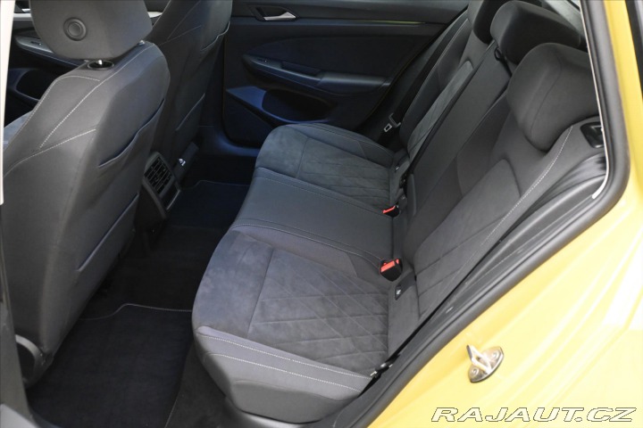 Volkswagen Golf 1,5 TSI 96kW Life Záruka 2024