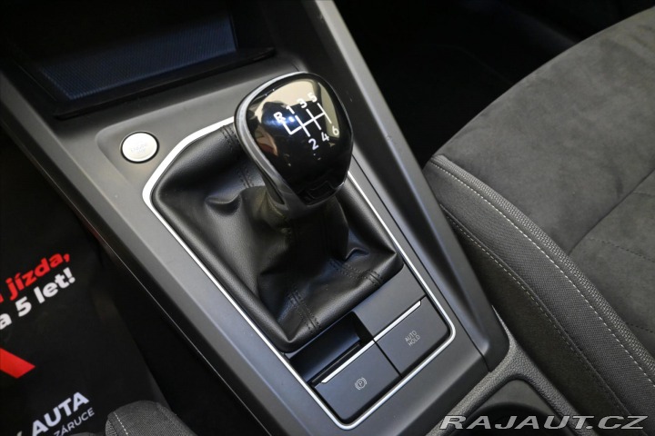 Volkswagen Golf 1,5 TSI 96kW Life Záruka 2024
