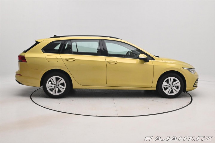 Volkswagen Golf 1,5 TSI 96kW Life Záruka 2024