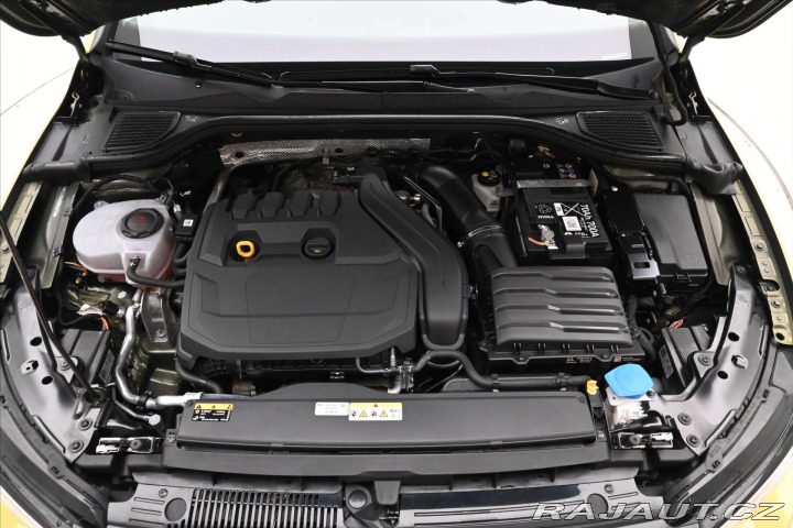 Volkswagen Golf 1,5 TSI 96kW Life Záruka 2024
