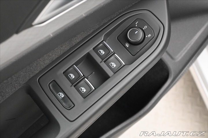 Volkswagen Golf 2,0 TDI 110kW Life LED Zá 2023
