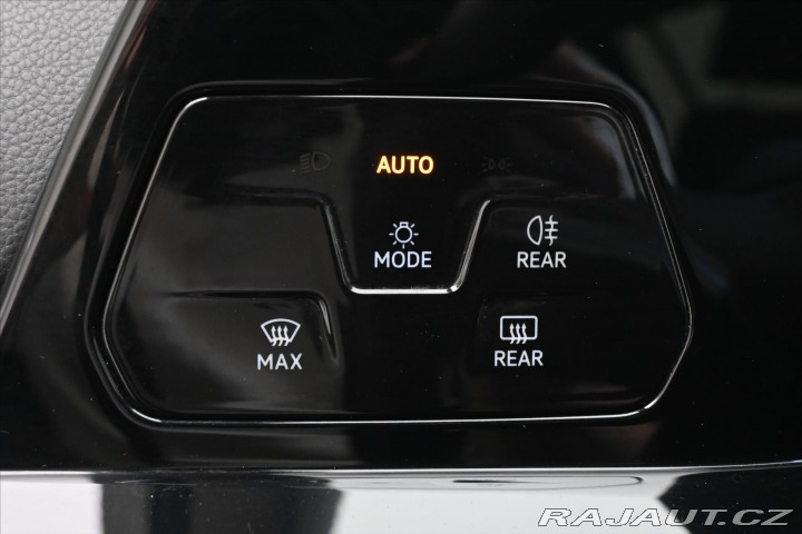 Volkswagen Golf 2,0 TDI 110kW Life LED Zá 2023
