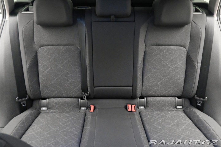 Volkswagen Golf 2,0 TDI 110kW Life LED Zá 2023