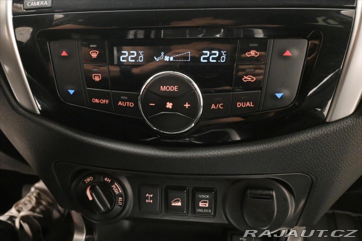 Nissan Navara 2,3 dCi 140kW AT6 4x4 Zár 2018