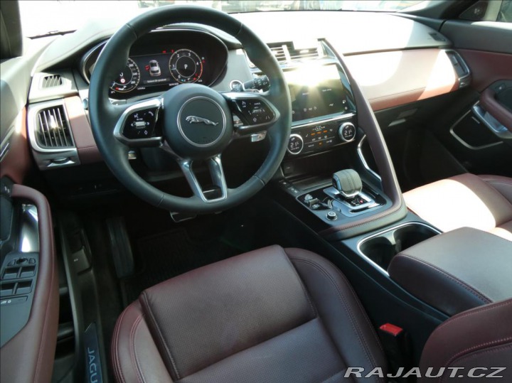 Jaguar E-Pace 2,0 D165,R-Dyn SE,1.maj,Č 2024