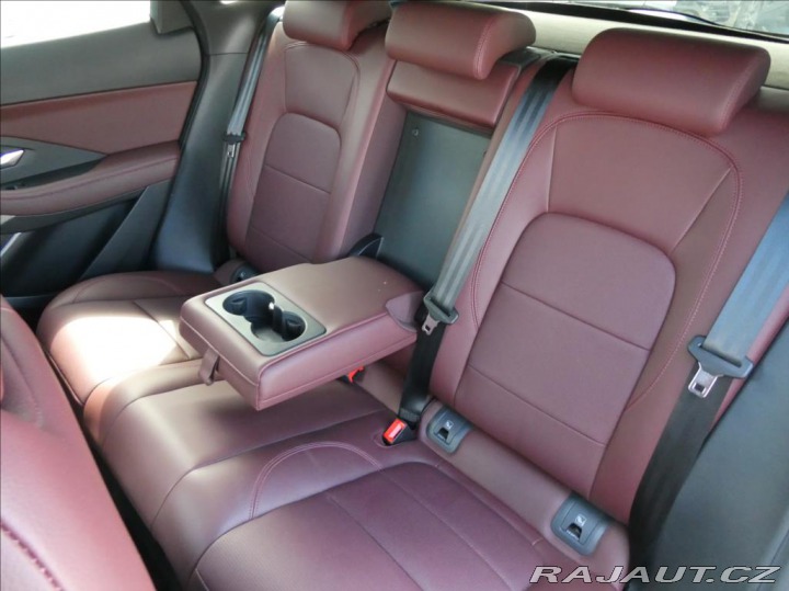 Jaguar E-Pace 2,0 D165,R-Dyn SE,1.maj,Č 2024