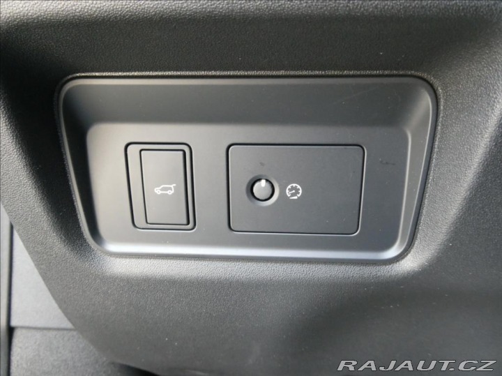 Jaguar E-Pace 2,0 D165,R-Dyn SE,1.maj,Č 2024