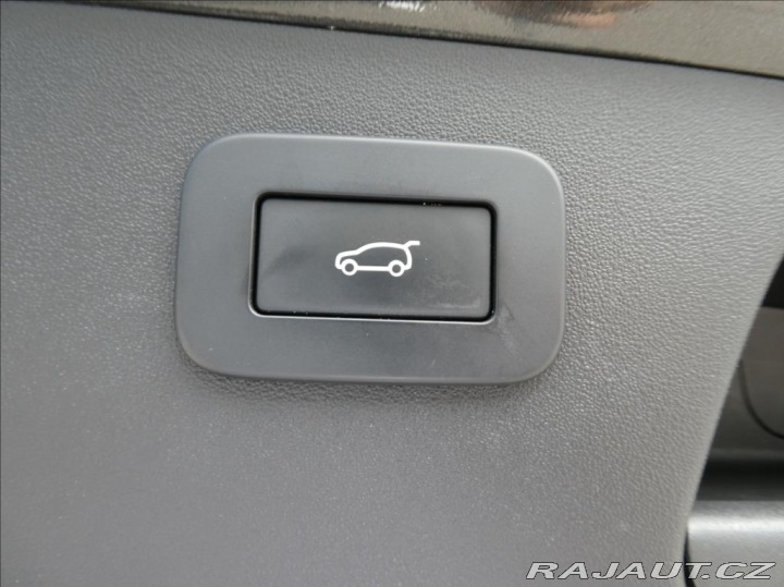Jaguar E-Pace 2,0 D165,R-Dyn SE,1.maj,Č 2024