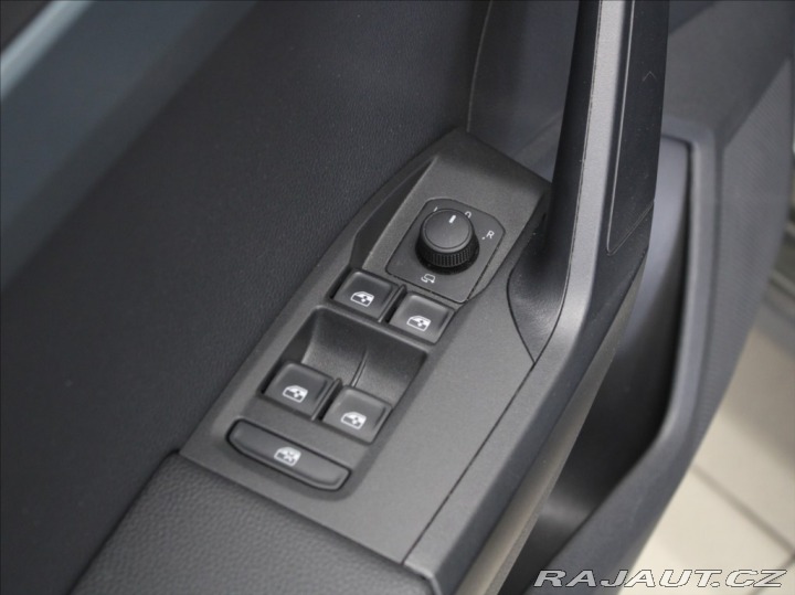 Seat Arona 1,0 TSi DSG Xperience 5L. 2025