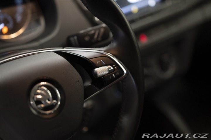 Škoda Fabia 1,0 TSI KLIMA 1. MAJ ČR D 2021