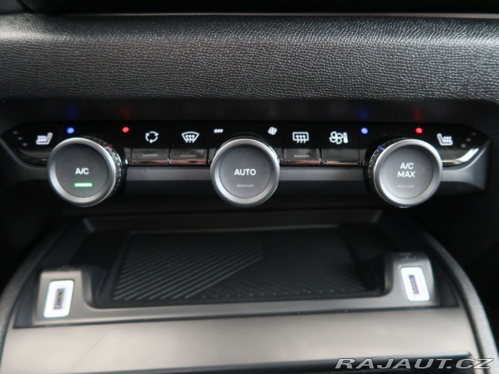 Citroën C4 1.2PureTech,96kW,Manuál 2024