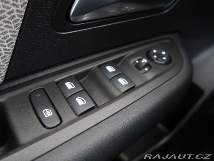 Citroën C4 1.2PureTech,96kW,Manuál 2024