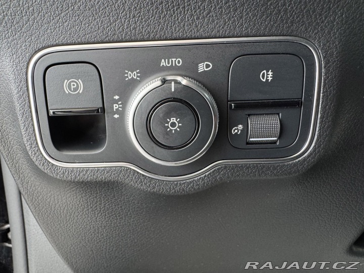 Mercedes-Benz B 200d AUT*LED*Kůže*REZERVA 2022