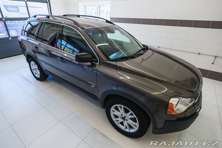 Volvo XC90 D5 AWD/AT 136kW Momentum, 2007