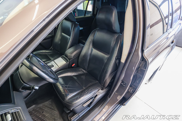 Volvo XC90 D5 AWD/AT 136kW Momentum, 2007