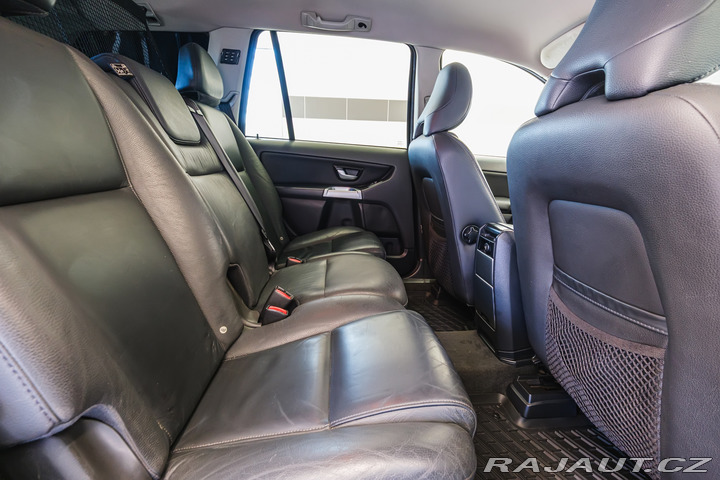 Volvo XC90 D5 AWD/AT 136kW Momentum, 2007