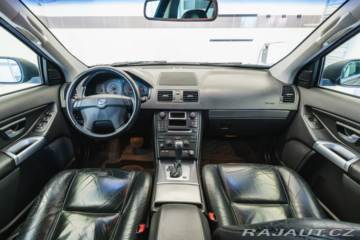 Volvo XC90 D5 AWD/AT 136kW Momentum, 2007